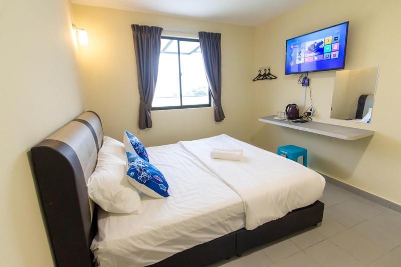 Southern Tip Hotel Pontian Kecil Luaran gambar